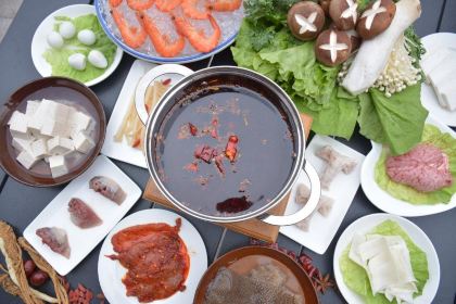 Chengdupujianghuayangnianfupengxilaidengdujia Restaurant