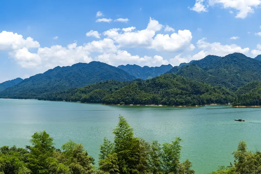 National Forest Park of Taohuajiang of Hunan