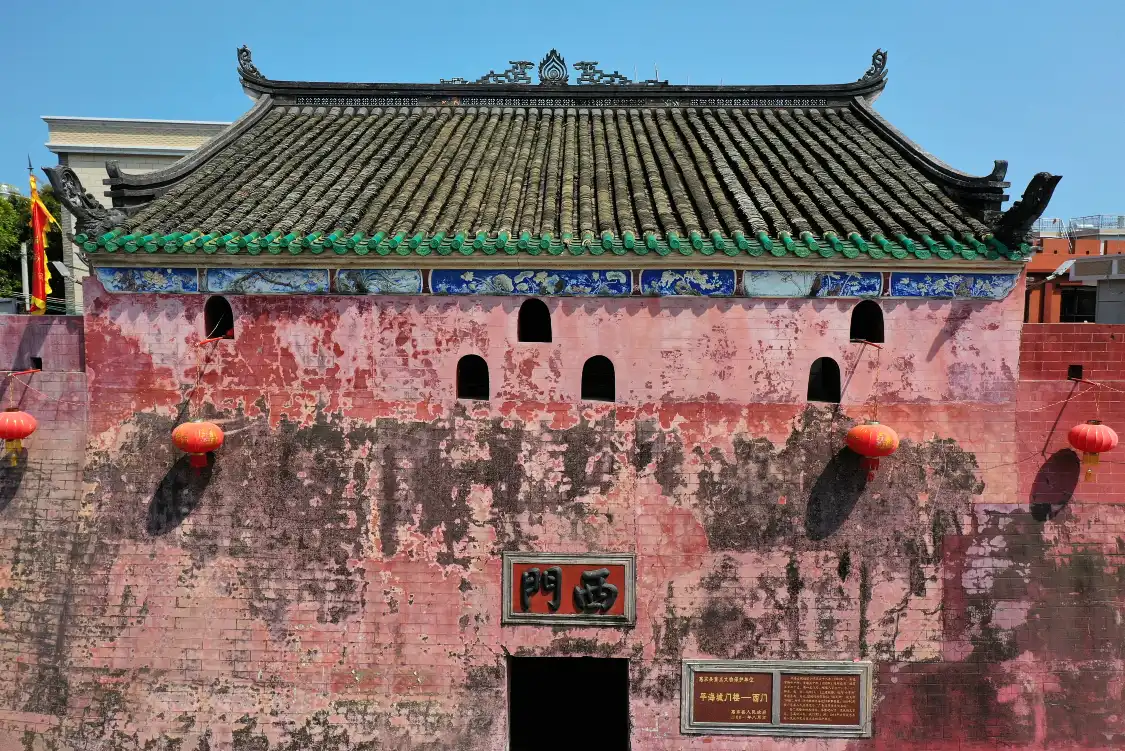 鄰近城門樓的酒店