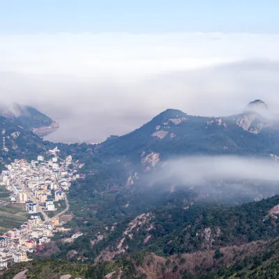 Номер с видом на горы Отели в г. Linhai