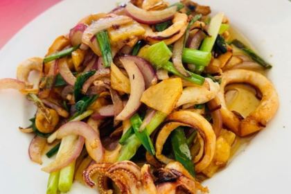 华侨佬海鲜大排档(侨港海滩店)