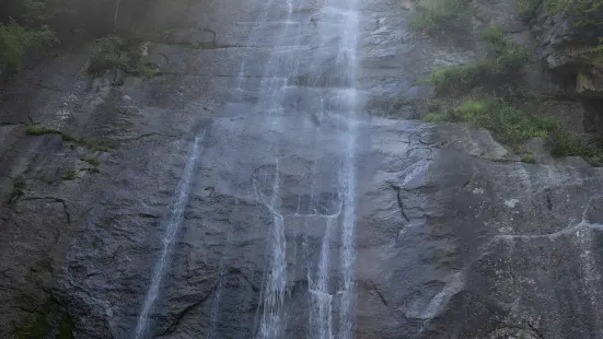 Doumu Waterfall
