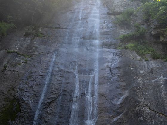 Doumu Waterfall