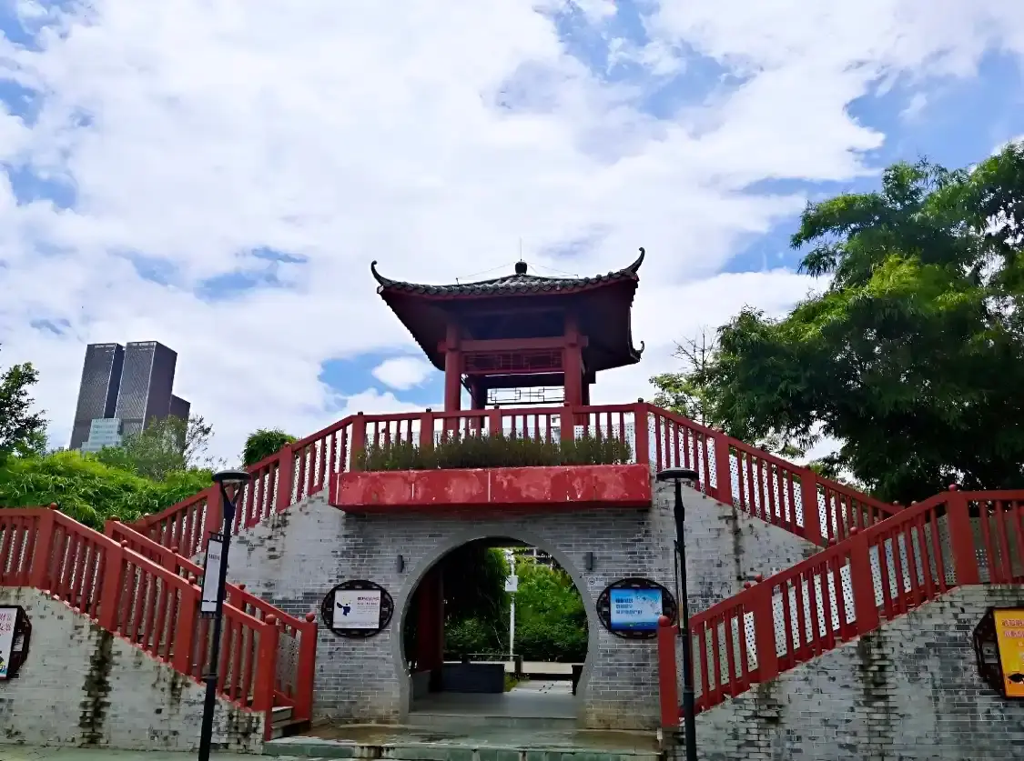 스구산 공원 주변 호텔