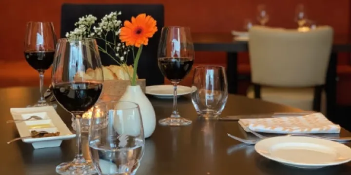 Momenti Italian Food & Wine