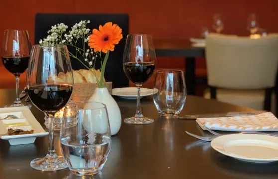 Momenti Italian Food & Wine