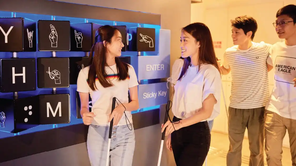 어둠 속의 대화 체험전 홍콩 주변 호텔