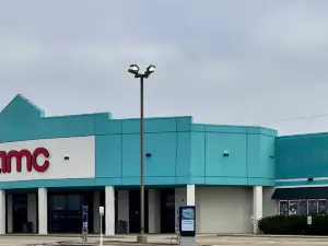 AMC Market Square 10