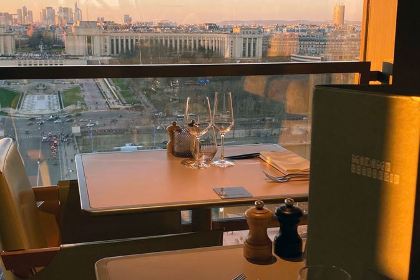 Madame Brasserie - Tour Eiffel