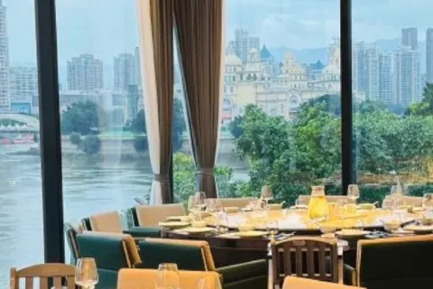 ZUI MIN