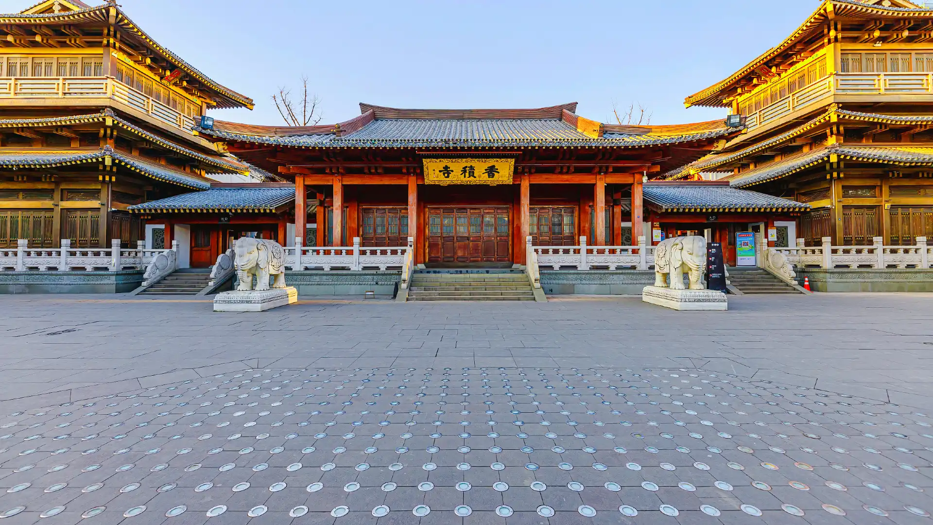 Hotels near Xiangji Temple