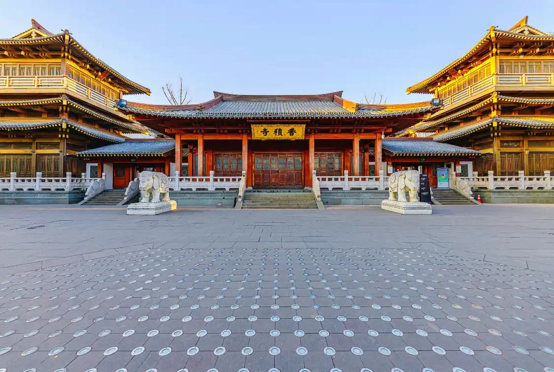Hotels near Xiangji Temple