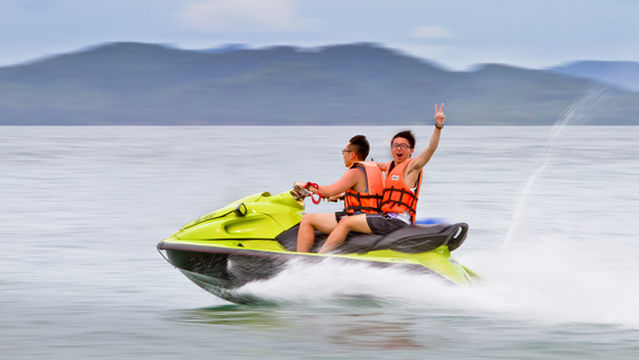 Motorboat Experiences in Phuket