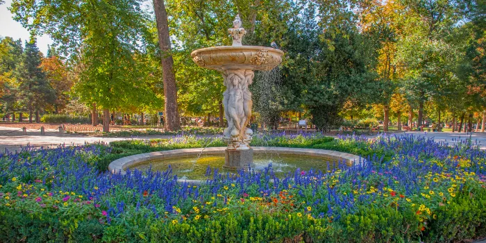 El Retiro Park image 2