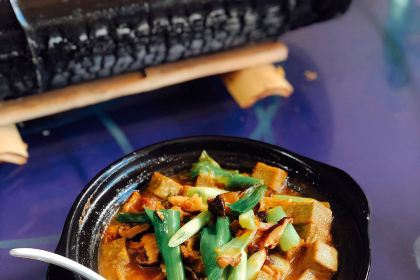 山水间竹筒饭店