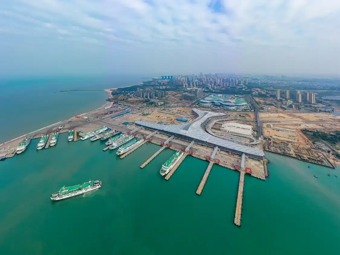 Hotels near Xinhai Port Terminal, Haikou