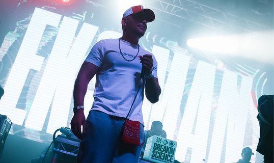 Ying Guo Bu Lai Dun   Land Beyond Yin Le Jie  2026