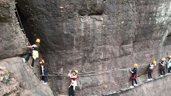 Yuewang Mountain Via Ferrata