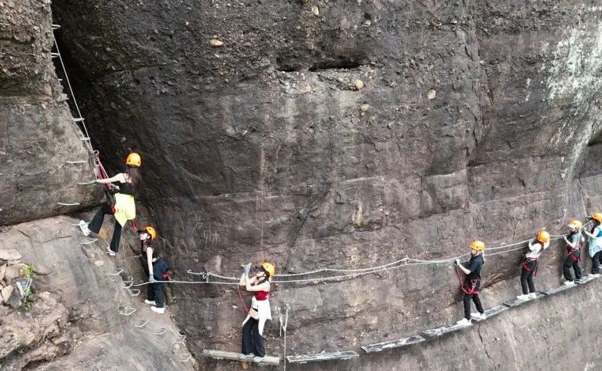 Yuewang Mountain Via Ferrata