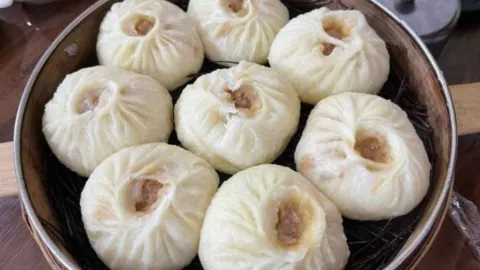 松枝包子 in Chengde