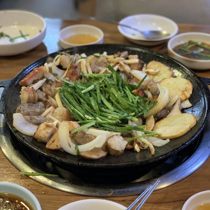[왕십리 곱창거리, 왕십리정부네곱창] 왕십리곱창거리엔 | 트립닷컴 아시아 트래블로그 [왕십리 곱창거리, 왕십리정부네곱창]  왕십리곱창거리엔... 