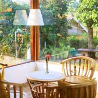 Niche cafe 