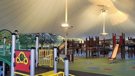 Childrens play area - York Designer outlet