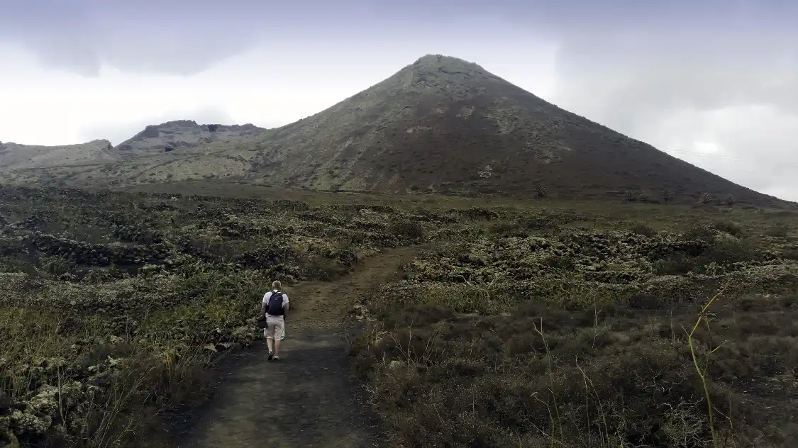 Hotels near Monte Corona