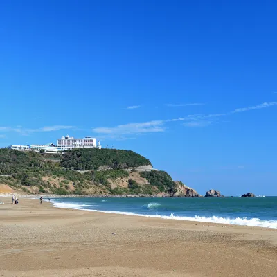 Отели рядом с достопримечательностью «Kanagawa Prefectural Museum of Natural History»