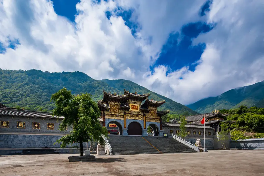 The Lingshan Temple