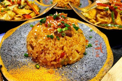 黑牛小镇(罗缦广场店)