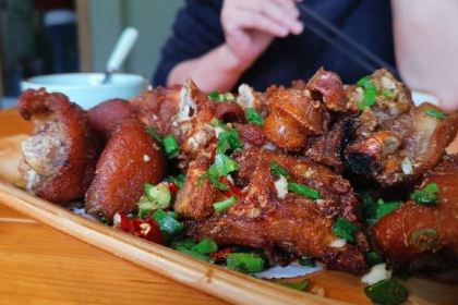 沈小姐书吧餐厅