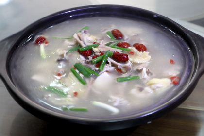 食在乡布依私房特色菜馆