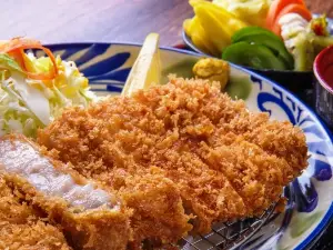 沖縄とんかつ食堂 しまぶた屋(前兼久店)