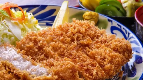 沖縄とんかつ食堂 しまぶた屋(前兼久店) in 온나