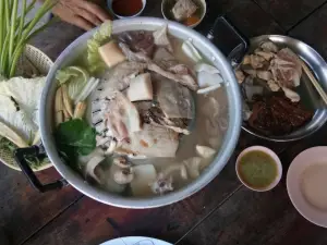 ร้านอาหารริมทาง หมูกระทะ