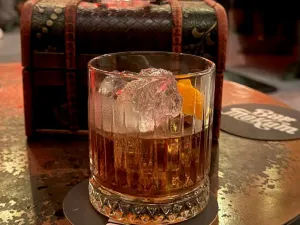 Bar Mokum