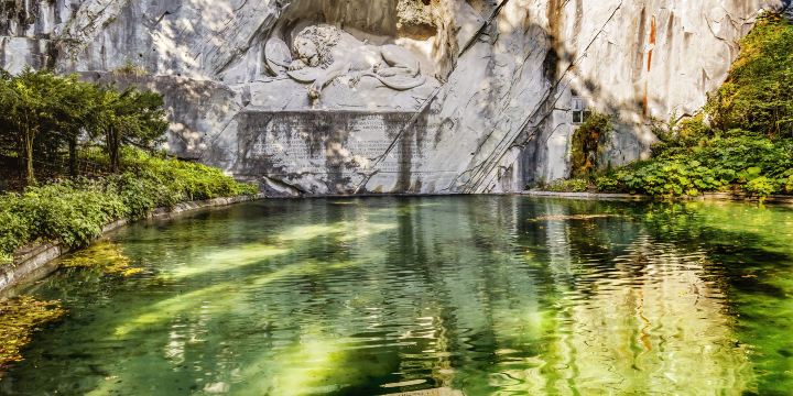 Lion Monument