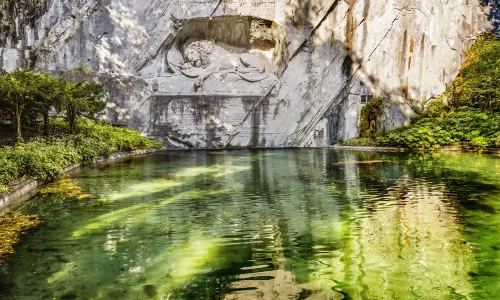 Lion Monument
