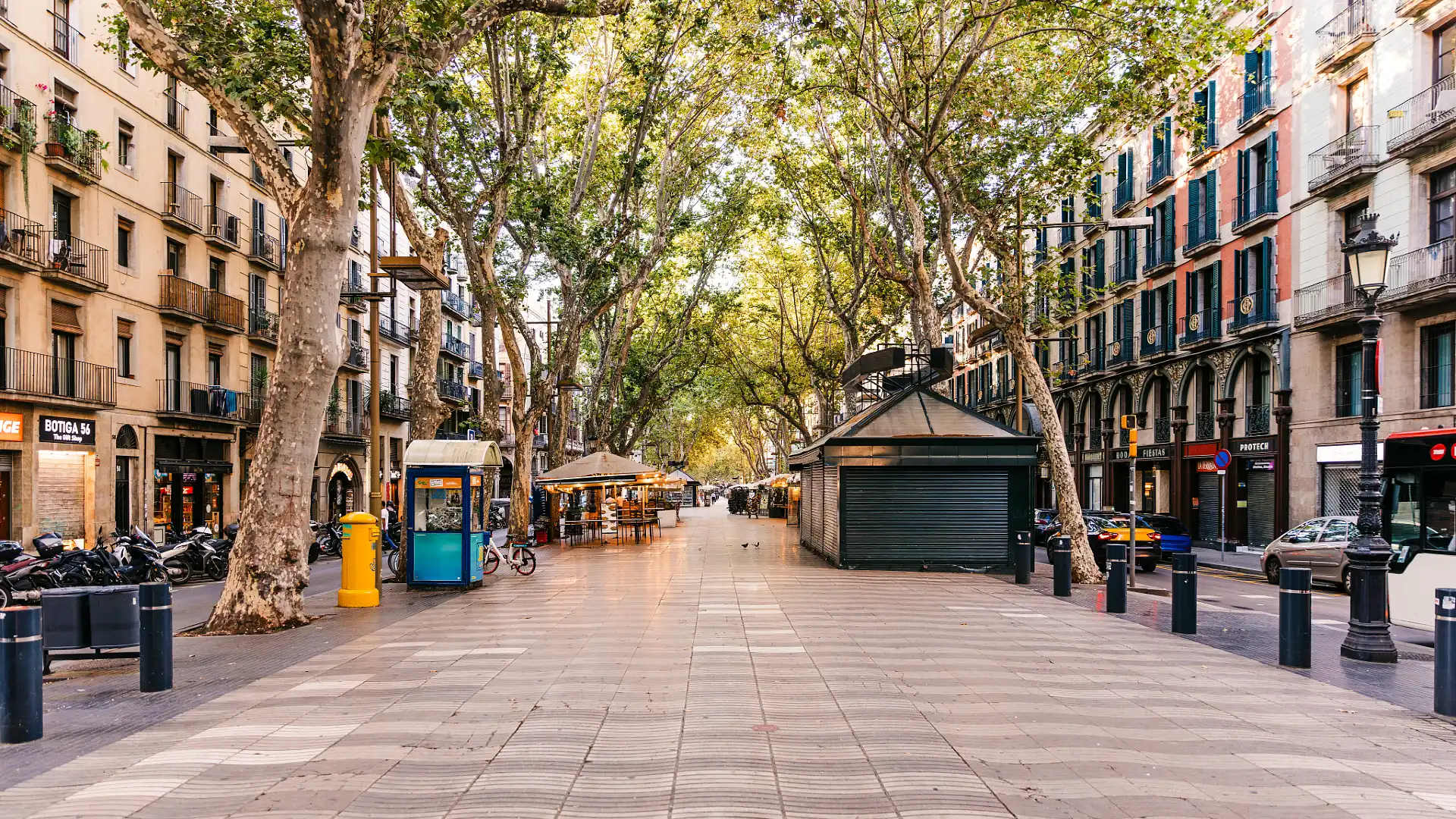 Hotels near La Rambla
