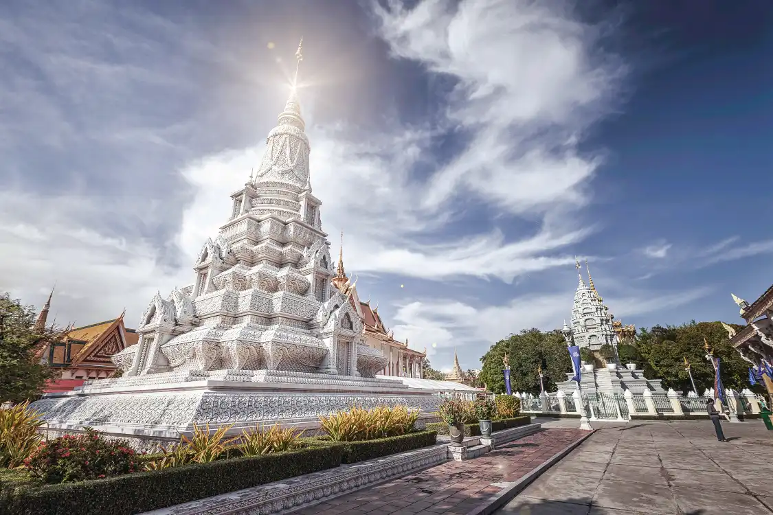 Hotels near Silver Pagoda