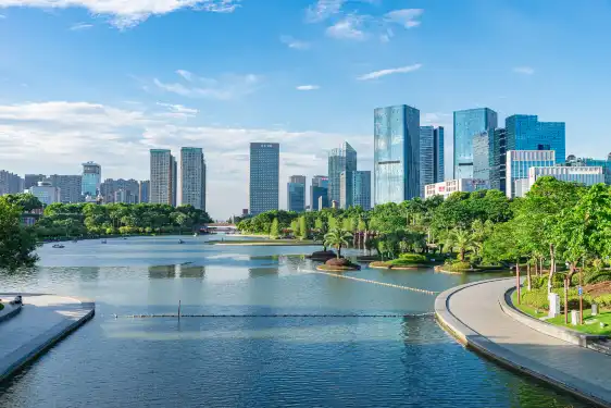 Hotels near Thousand Lantern Lake Park