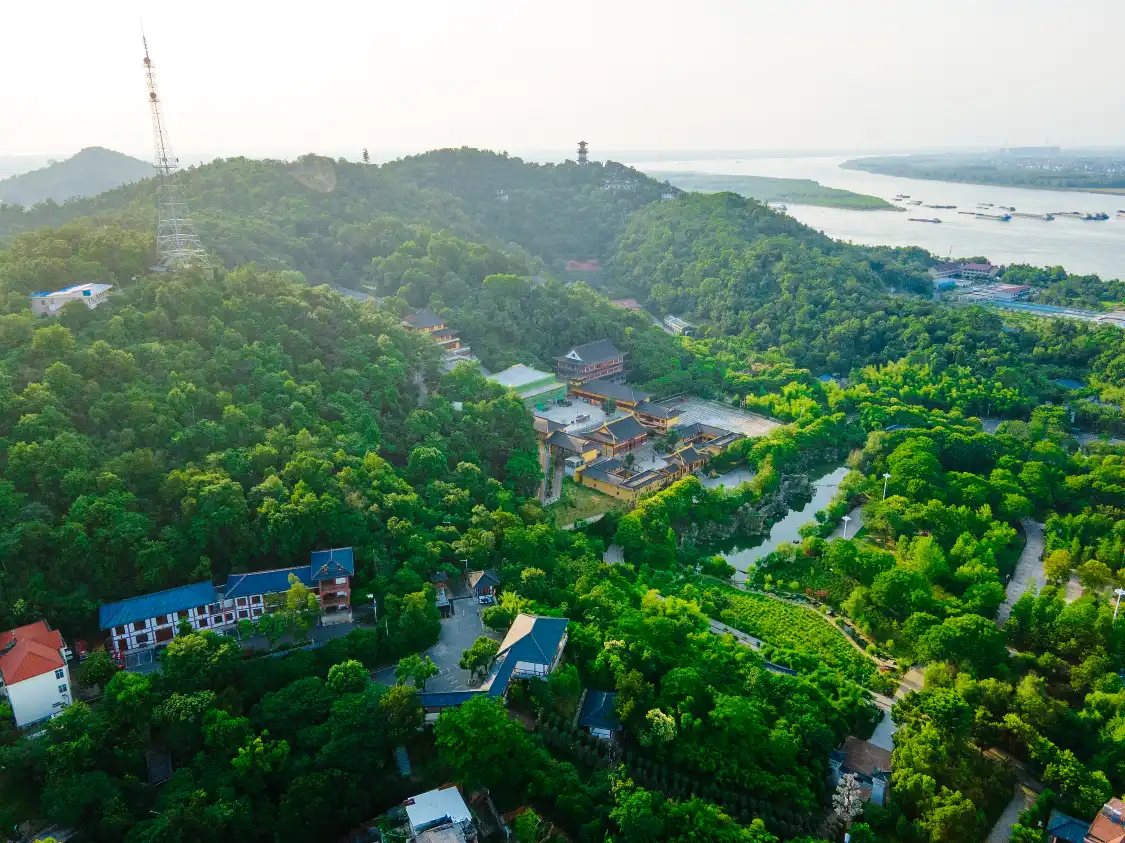 Hotels near Ezhou Xishan Scenic Spot