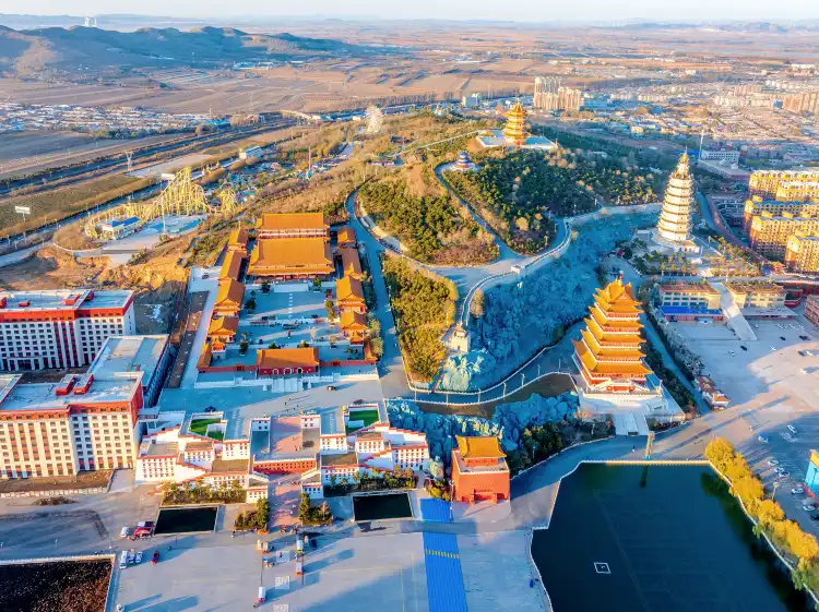Hotels near Jiuhua Mountain Park