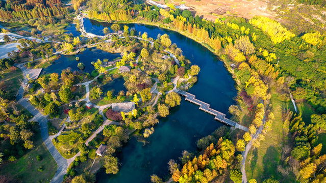 Huaxi ShilihetanTourist Resort