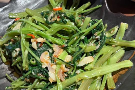 馬拉盞炒通心菜