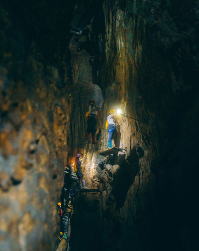 Shuangshi Cave