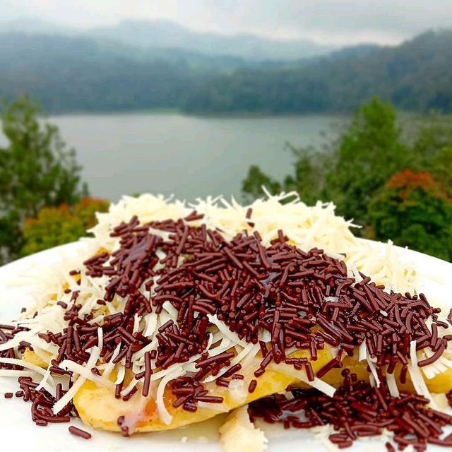 Pinisi Resto Lembang