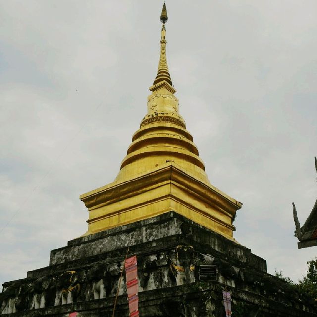 วัดพระธาตุช้างค้ำวรวิหาร เมืองน่าน