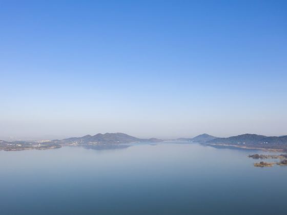 Phoenix Island Resort on Dongjiang Lake